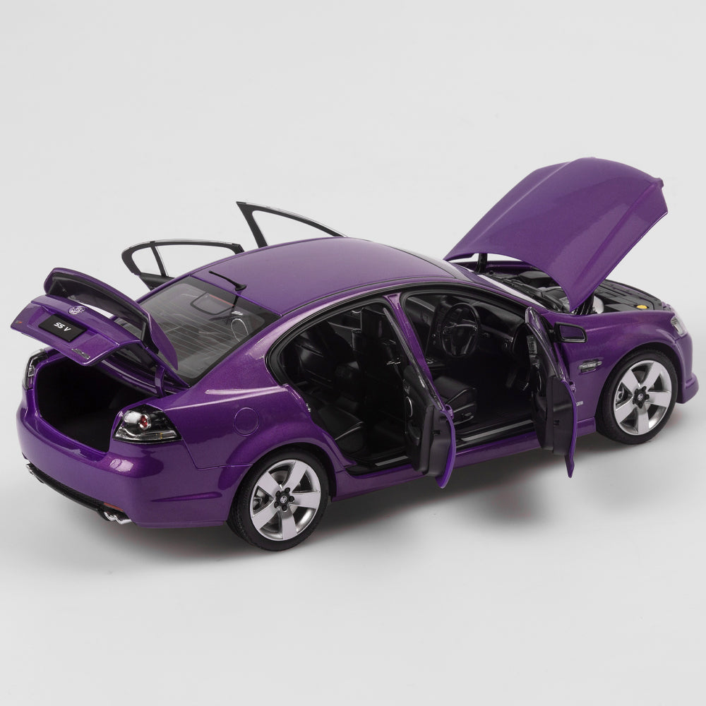 1:18 Holden VE Commodore SS V - Morpheus