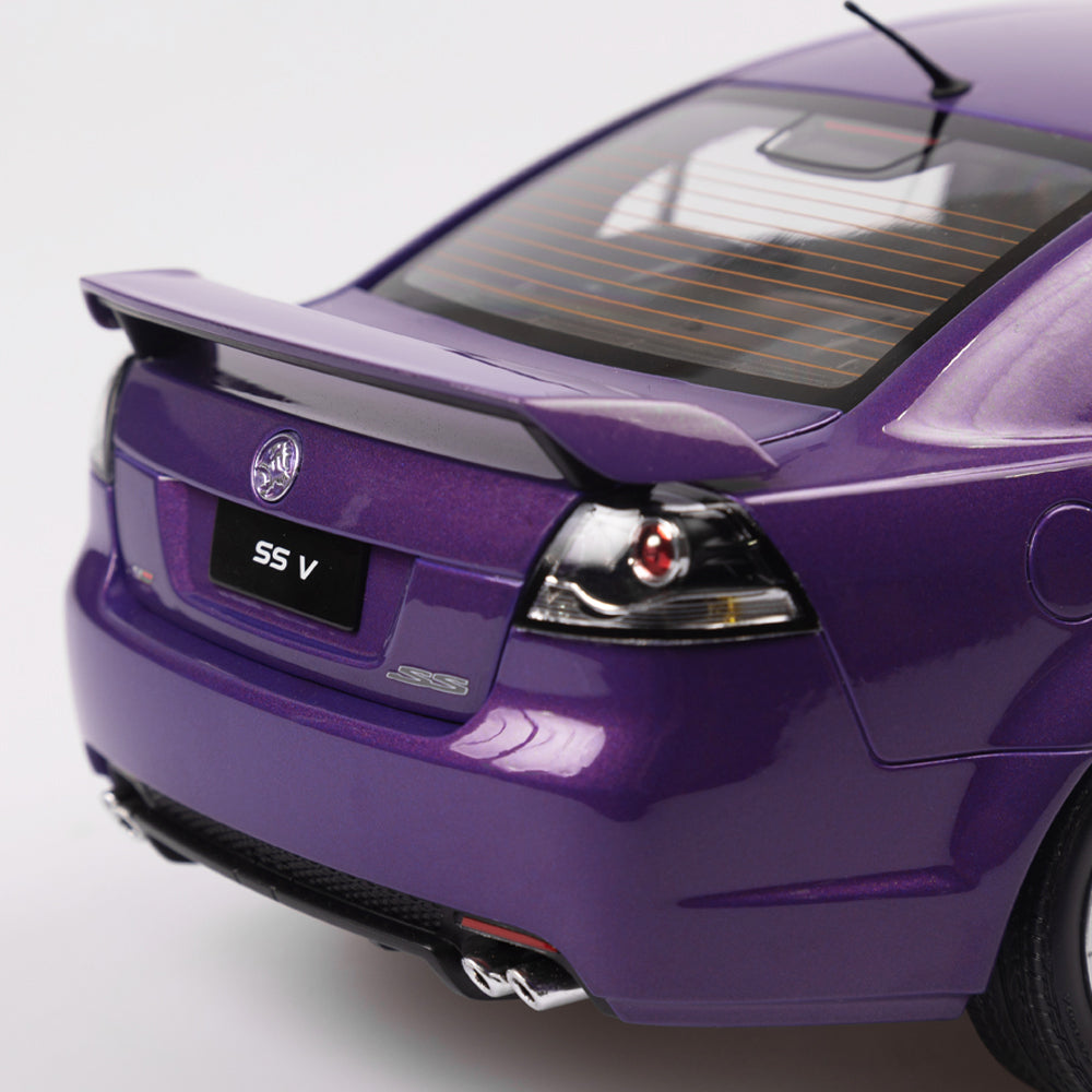 1:18 Holden VE Commodore SS V - Morpheus